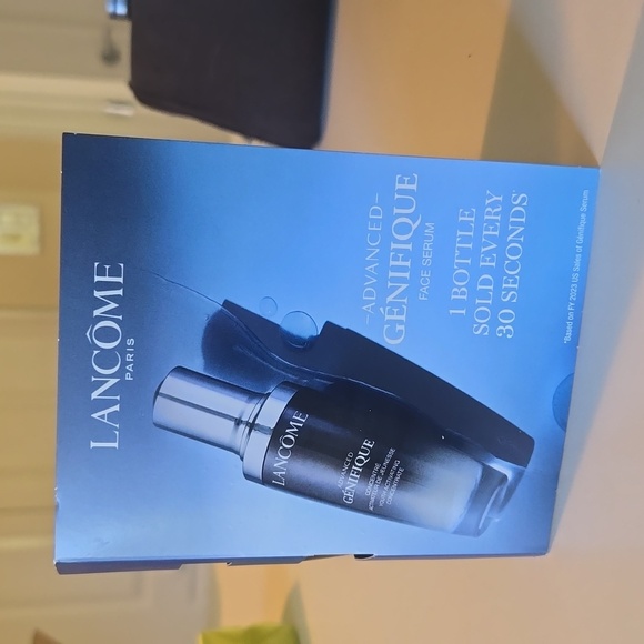 Lancôme Advanced Génifique Radiance Boosting Face Serum - Picture 4 of 6